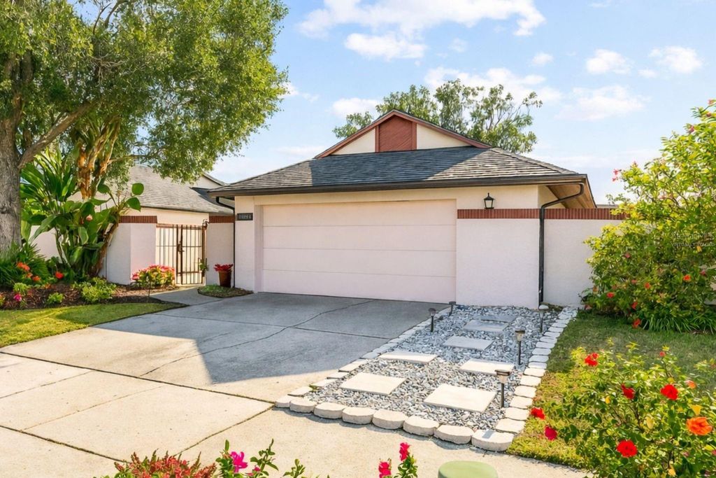 Photo of 10815 Venice Circle, Tampa, FL 33635 (MLS # TB8449720)