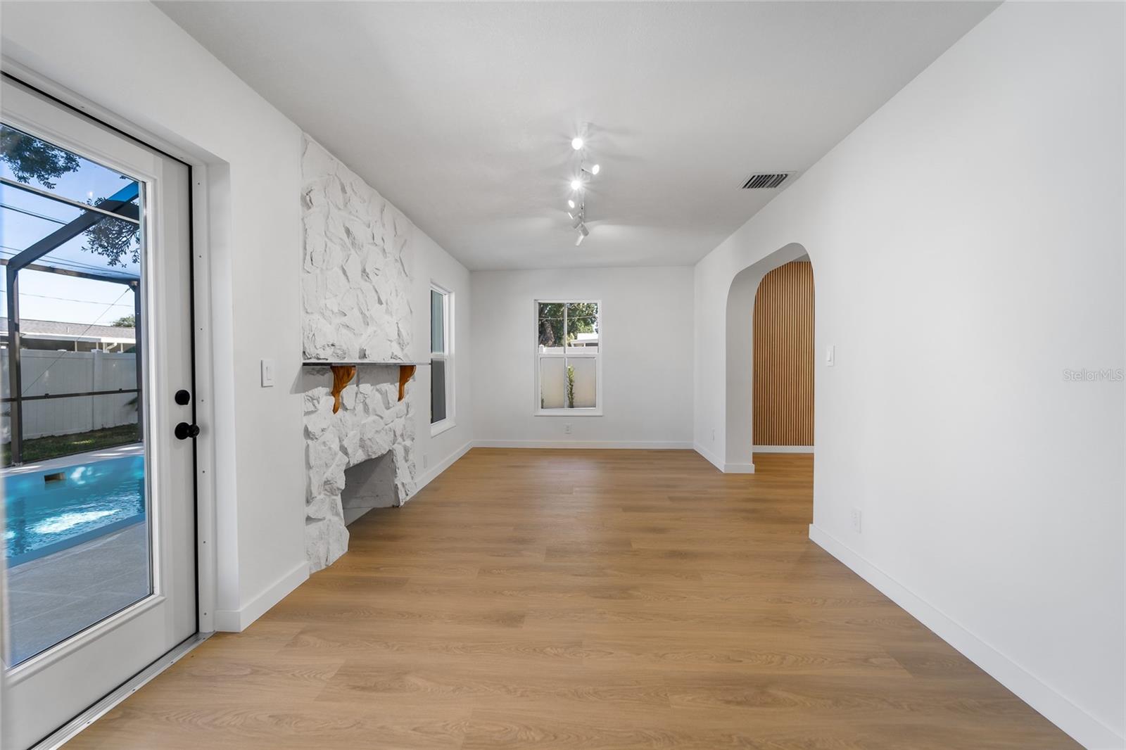 WINSTON PARK - Residential
