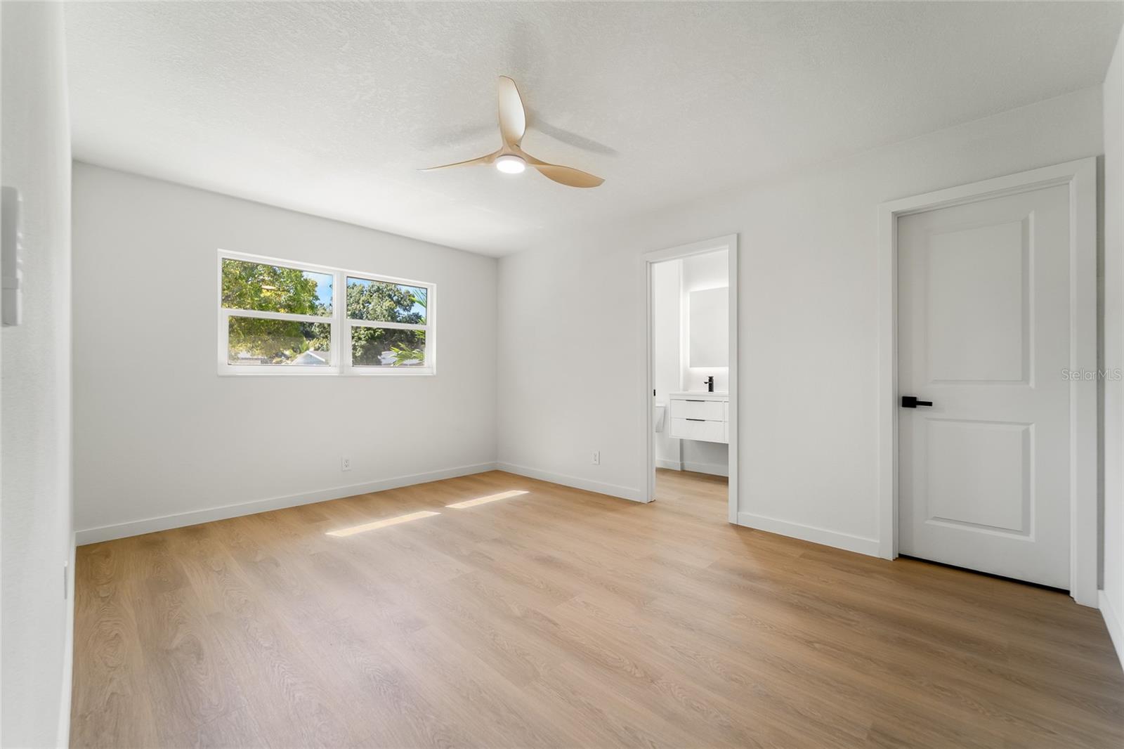 WINSTON PARK - Residential