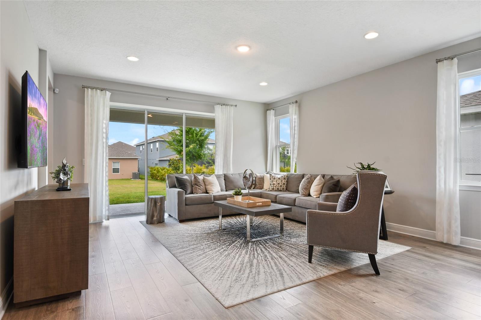 HARTWOOD LNDG - Residential Lease