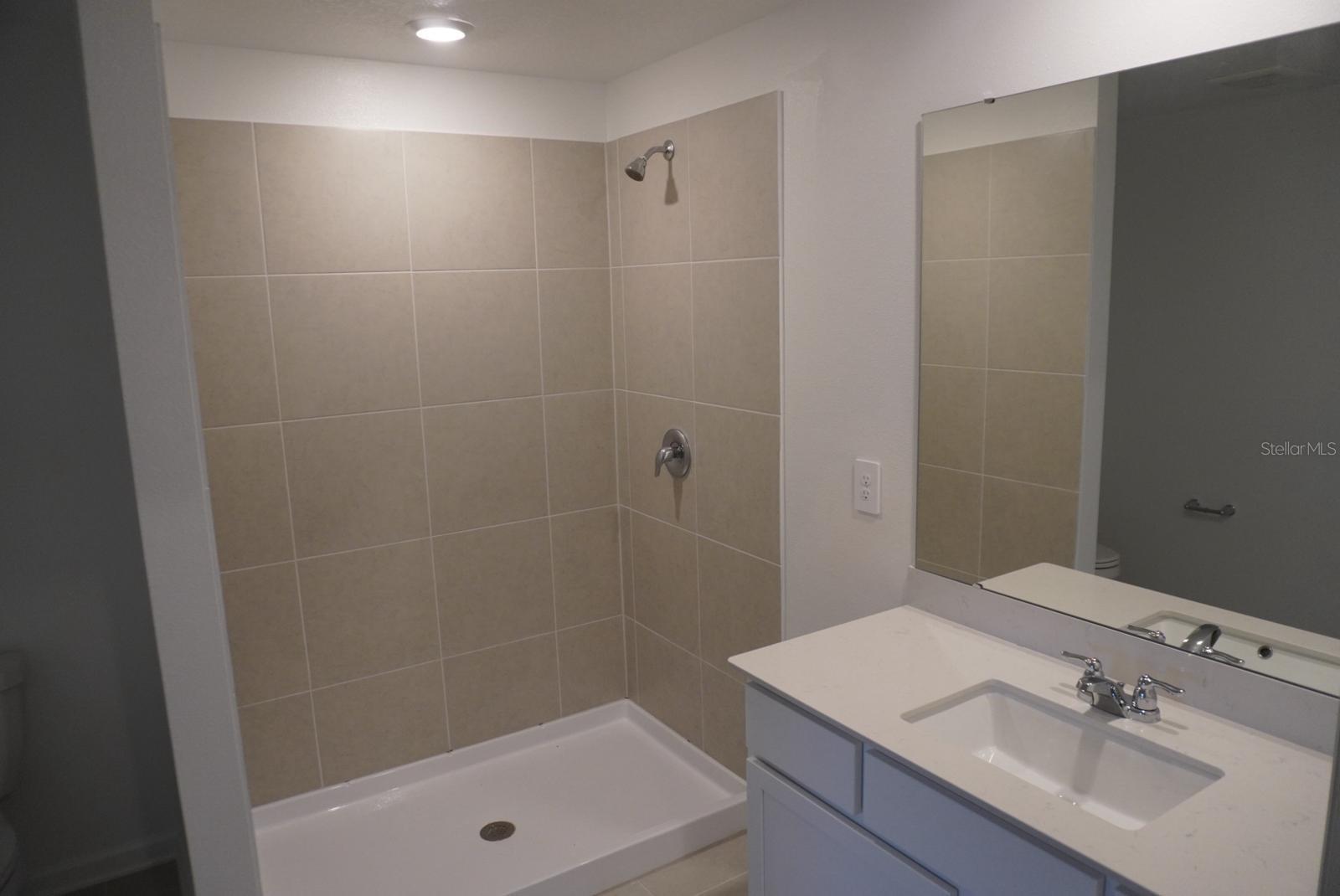 GUM LAKE 50'S - Residential Lease