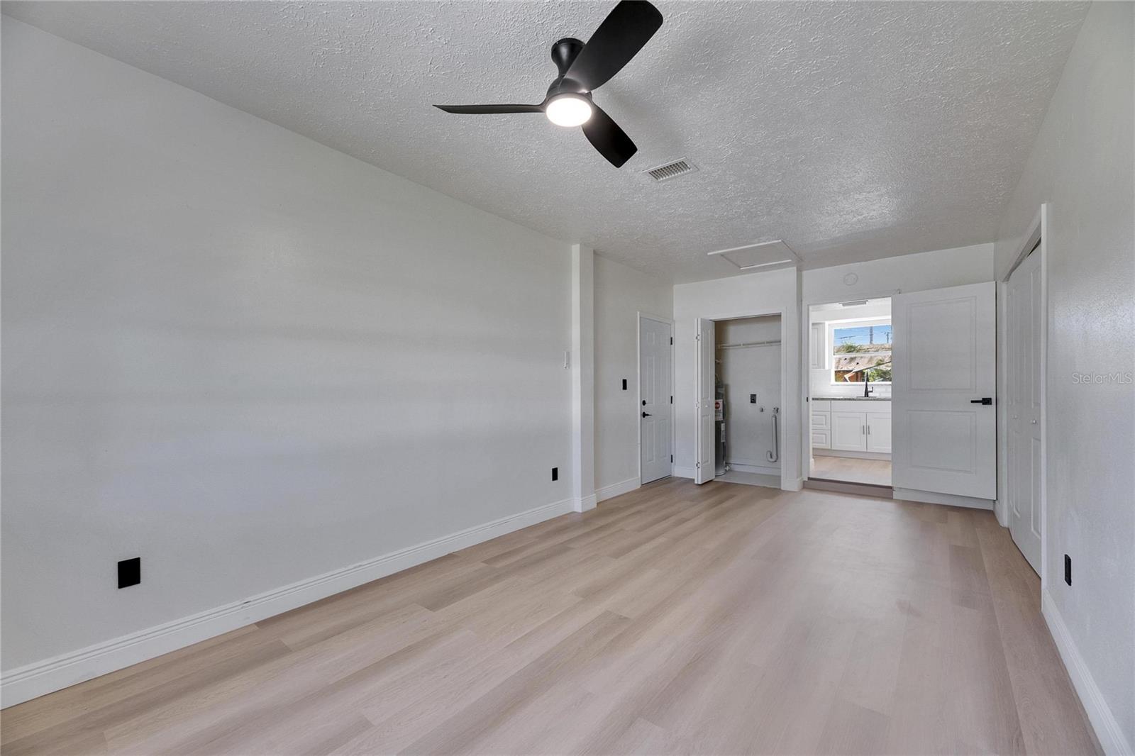 APOLLO BEACH UNIT ONE PT ONE - Residential Lease