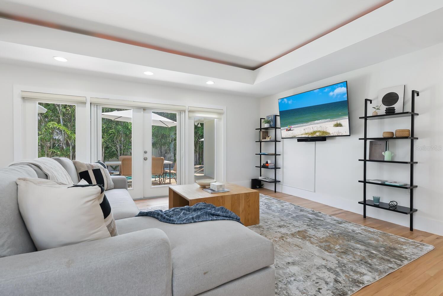 HUDSON BAYOU - Residential