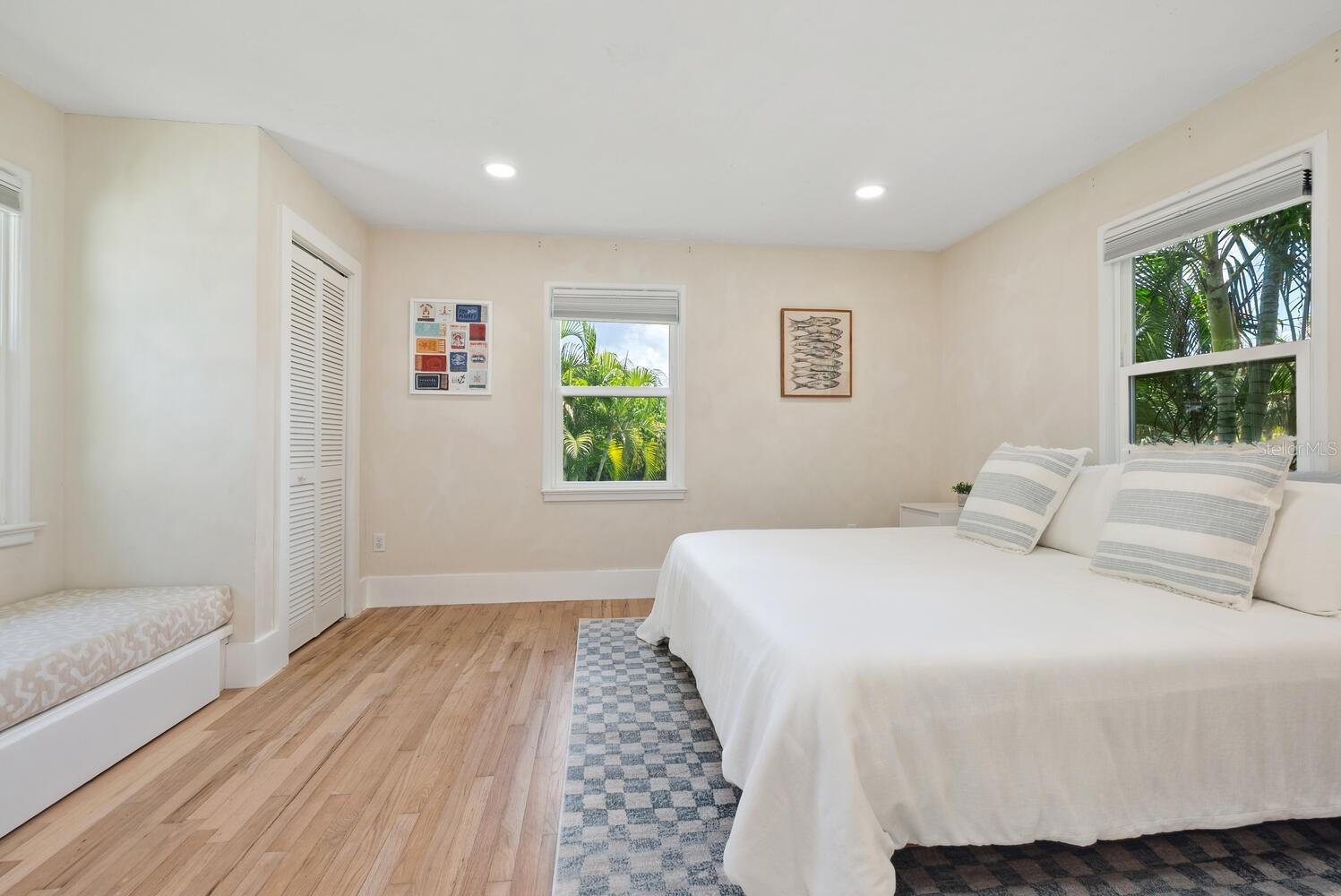 HUDSON BAYOU - Residential