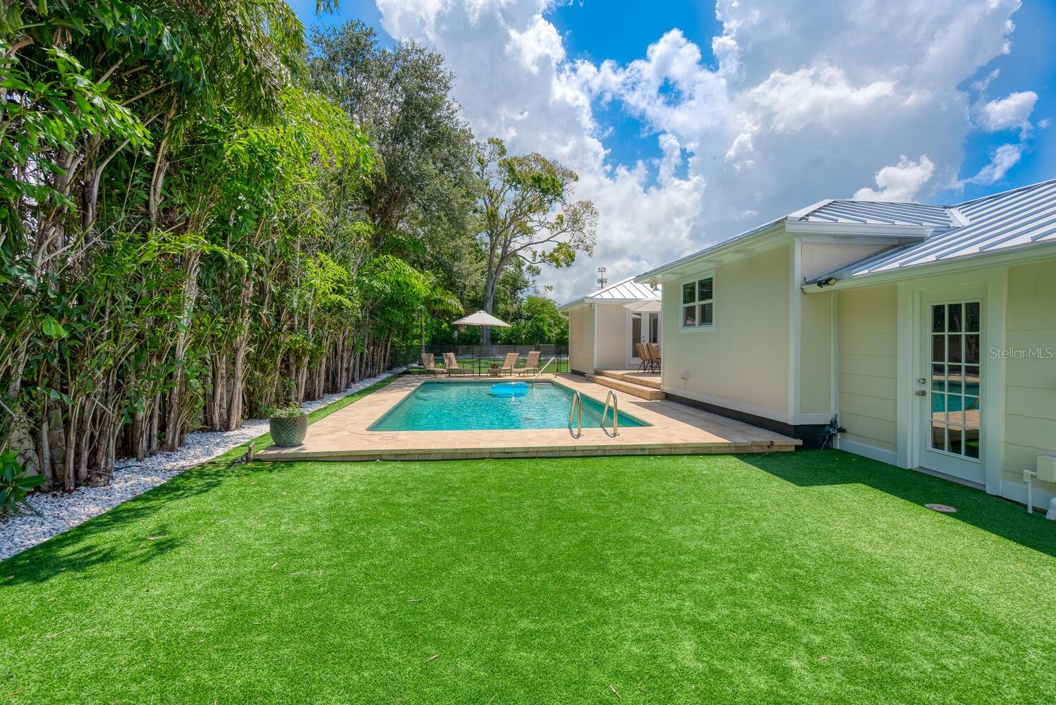 HUDSON BAYOU - Residential