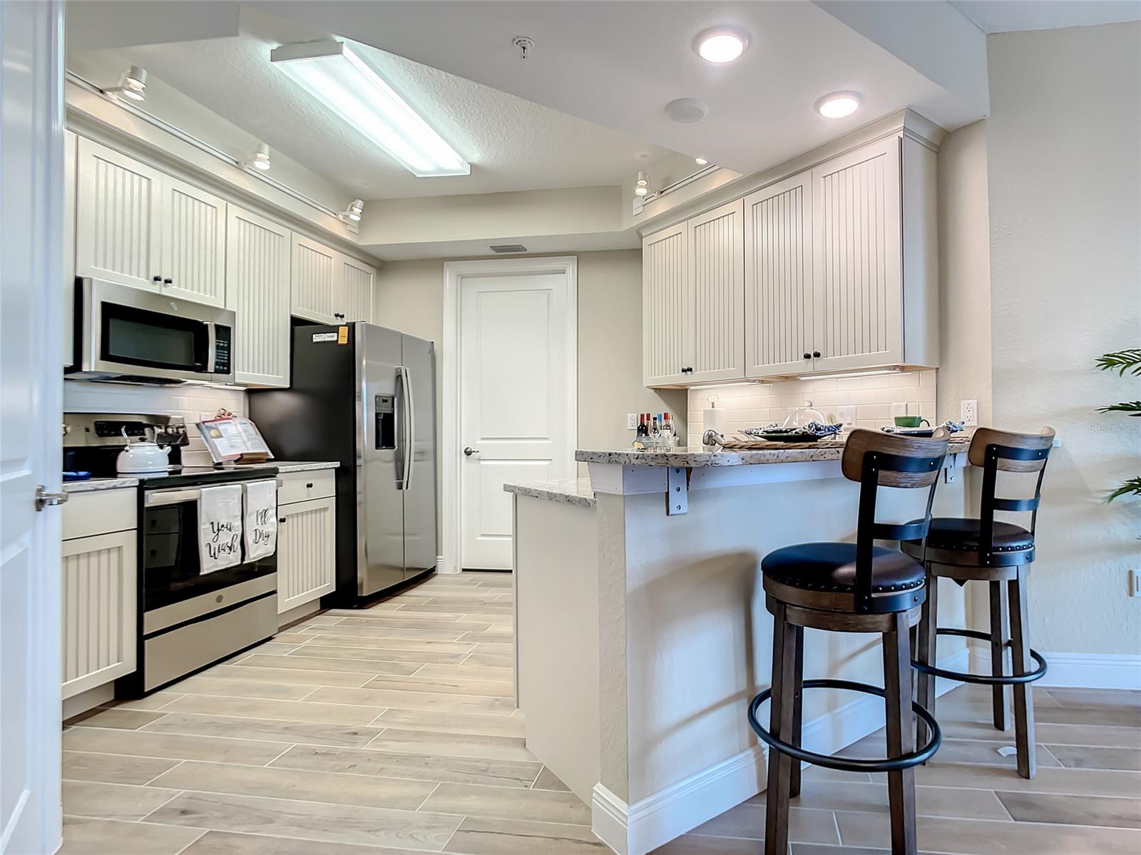 1 RIVERWALK DRIVE 206