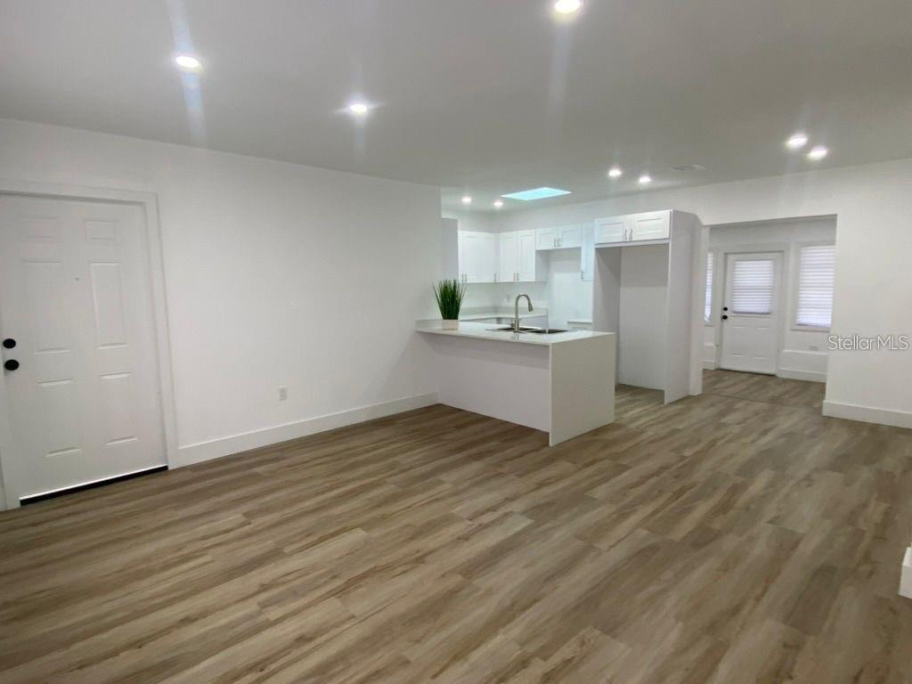 PORT CHARLOTTE SEC 033 - Residential Lease