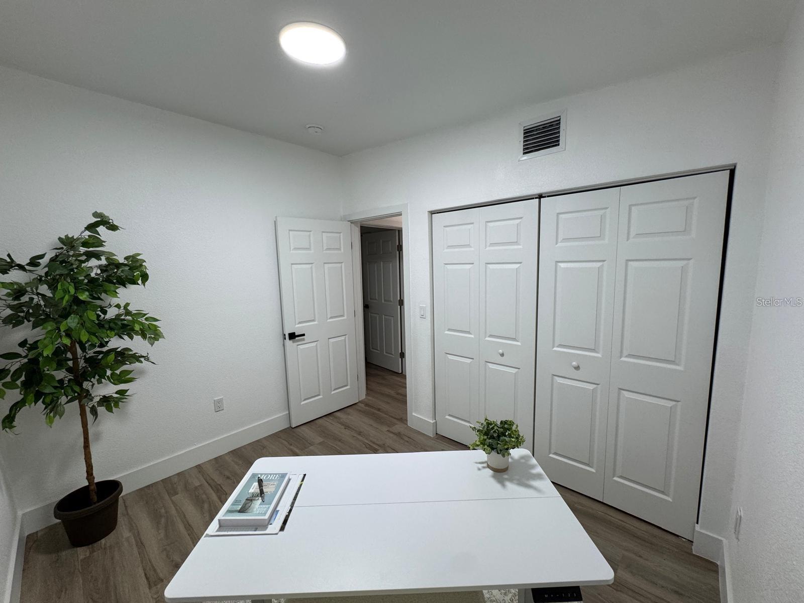 PORT CHARLOTTE SEC 033 - Residential Lease