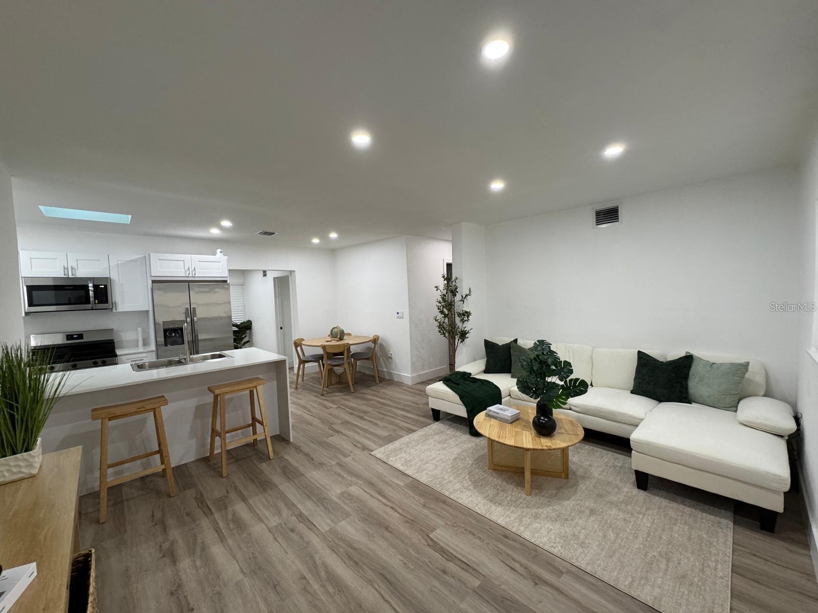 PORT CHARLOTTE SEC 033 - Residential Lease