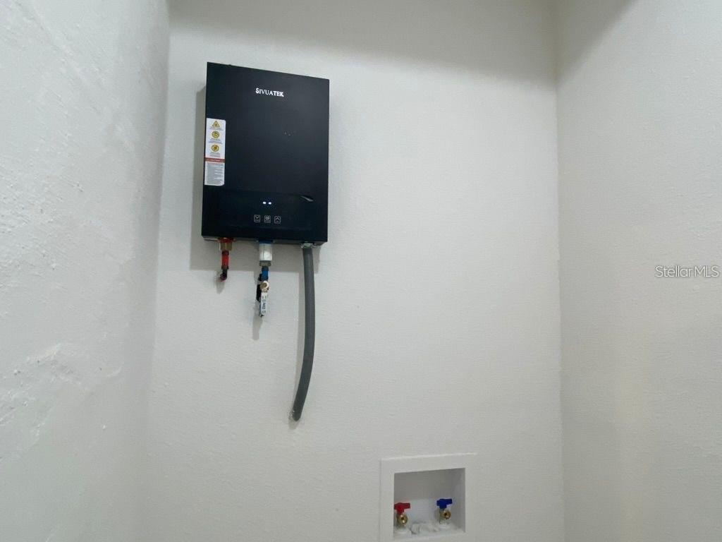 PORT CHARLOTTE SEC 033 - Residential Lease