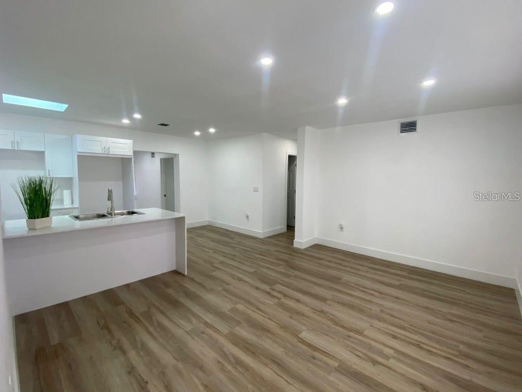 PORT CHARLOTTE SEC 033 - Residential Lease