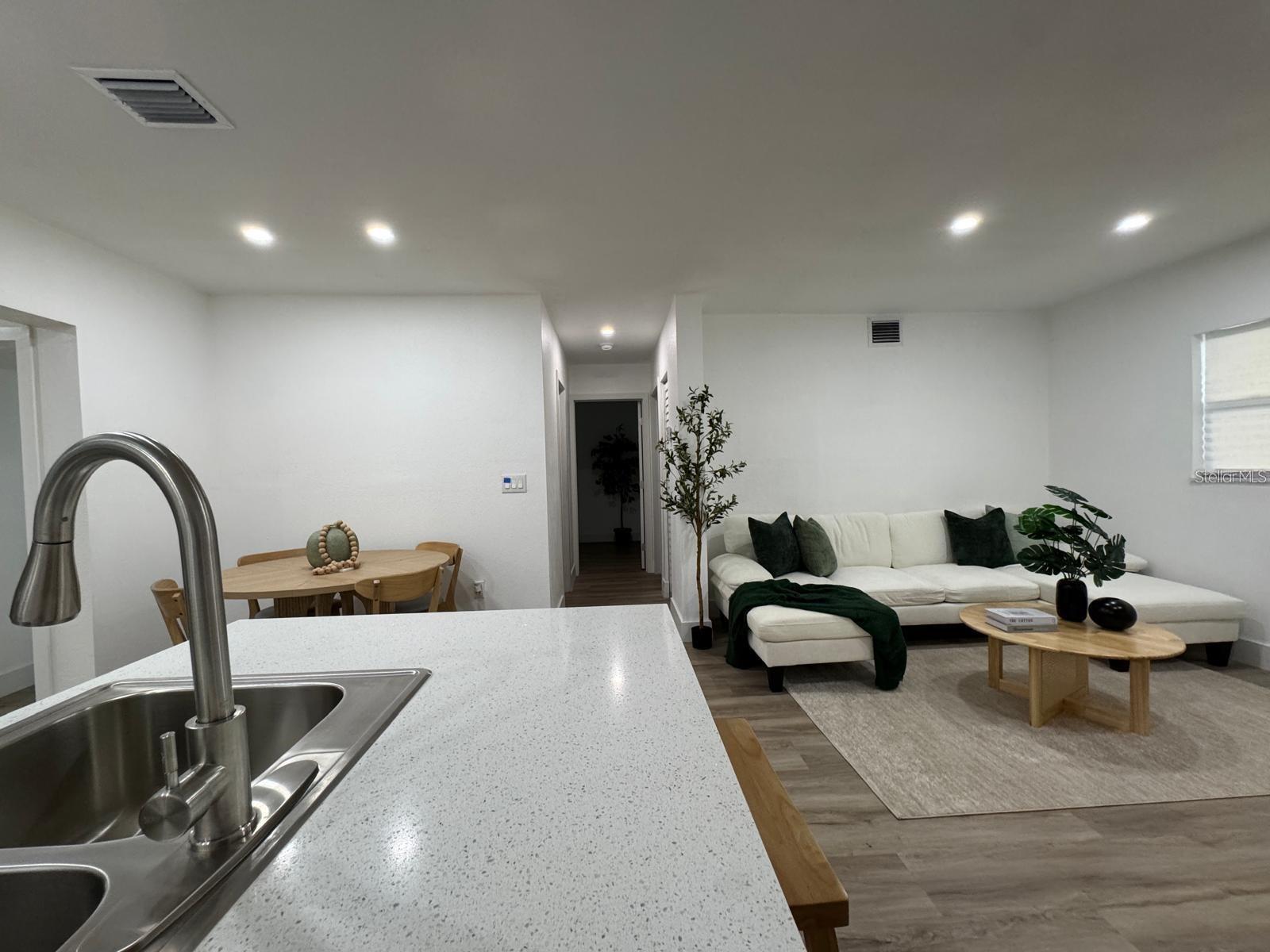 PORT CHARLOTTE SEC 033 - Residential Lease