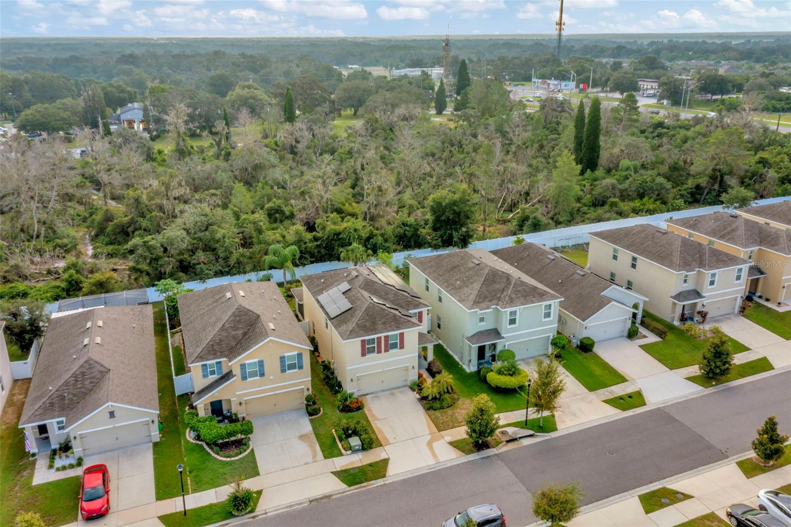 121 LACEWING PLACE