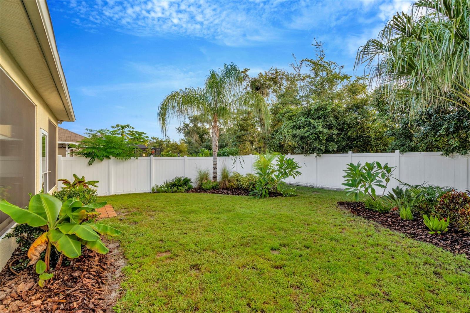 121 LACEWING PLACE