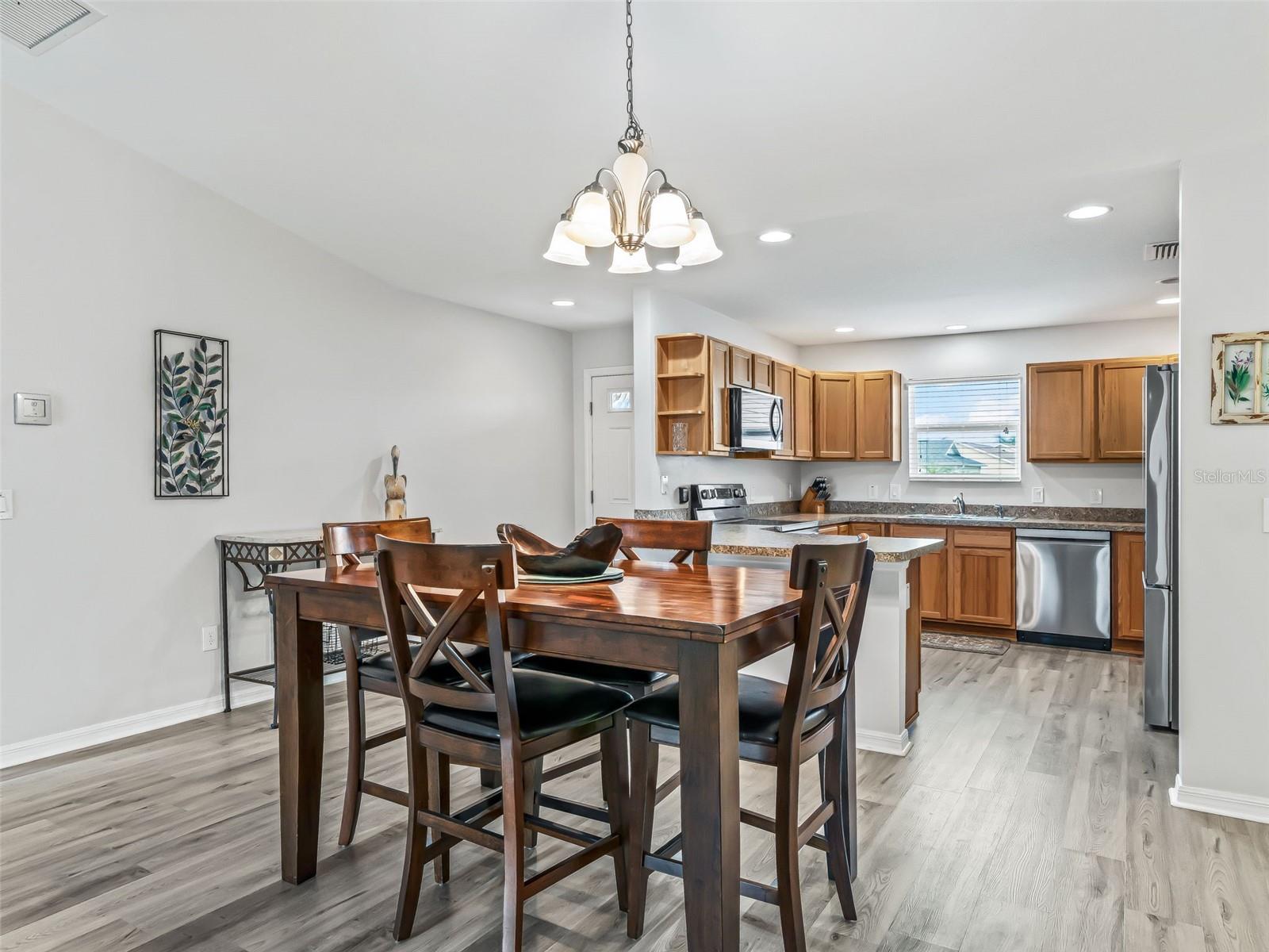 3487 GREENACRES TERRACE