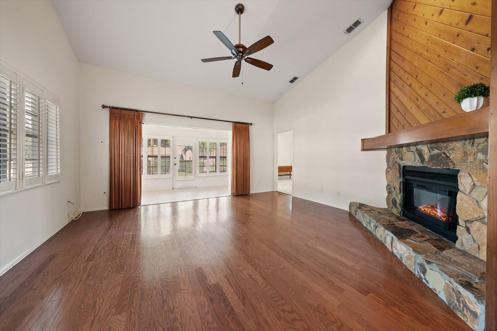 3160 JADEMOOR CIRCLE