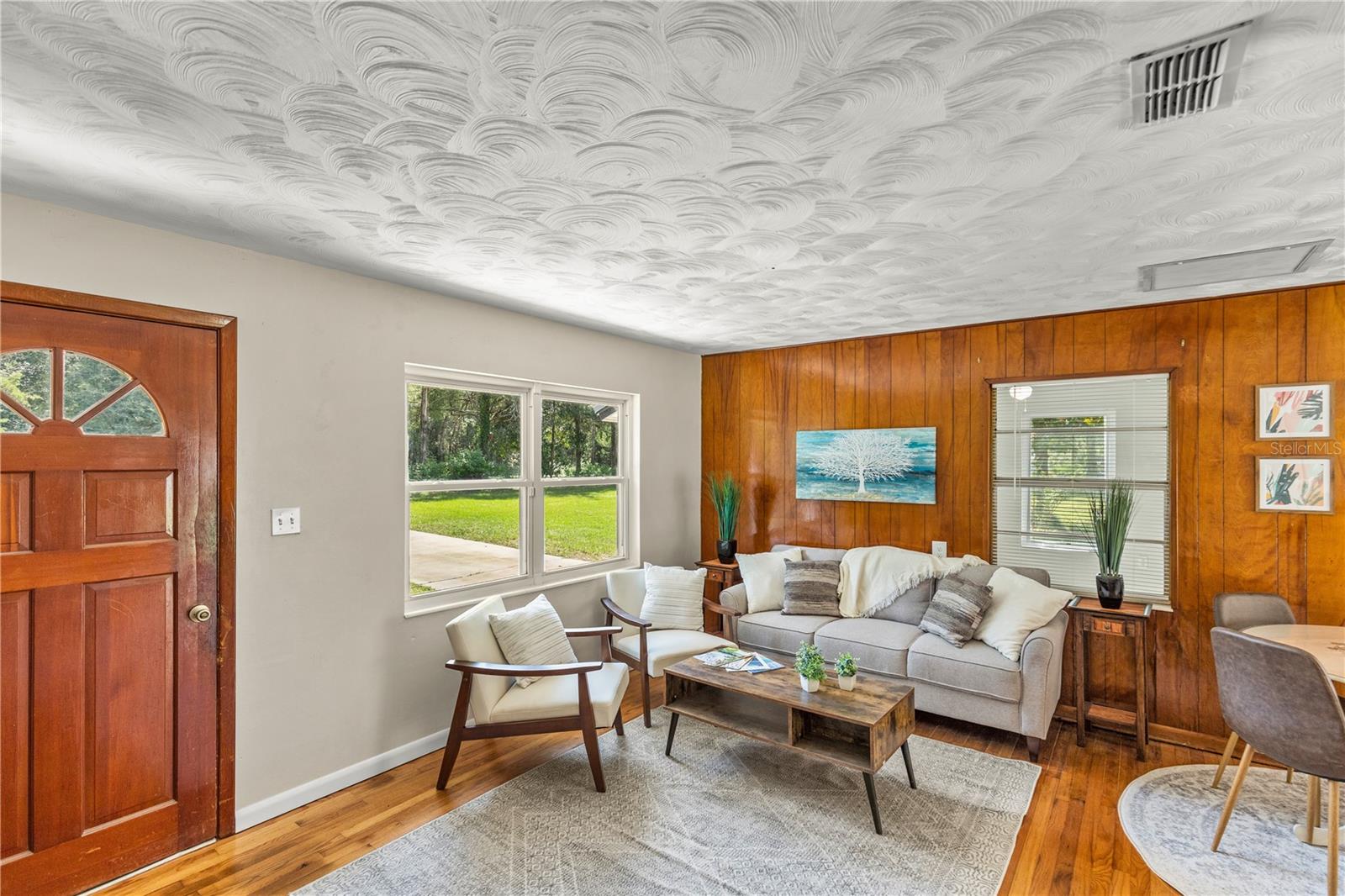 RAINBOW ACRES 01 - Residential Lease