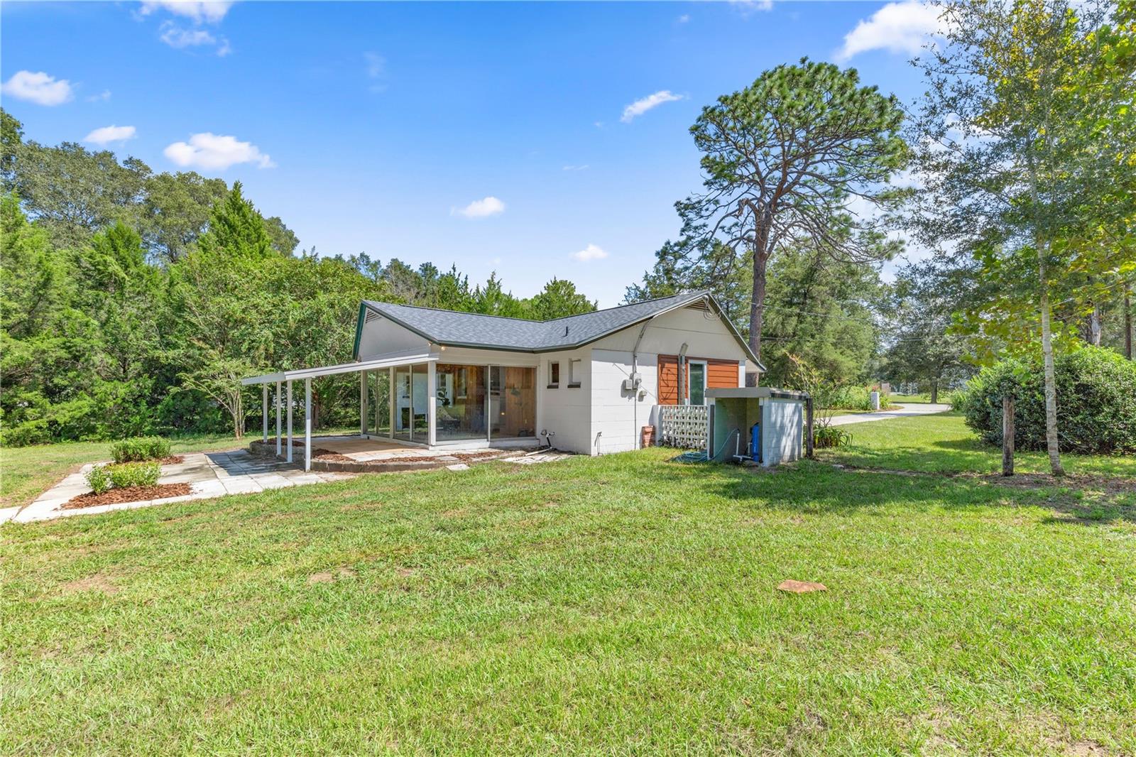 RAINBOW ACRES 01 - Residential Lease