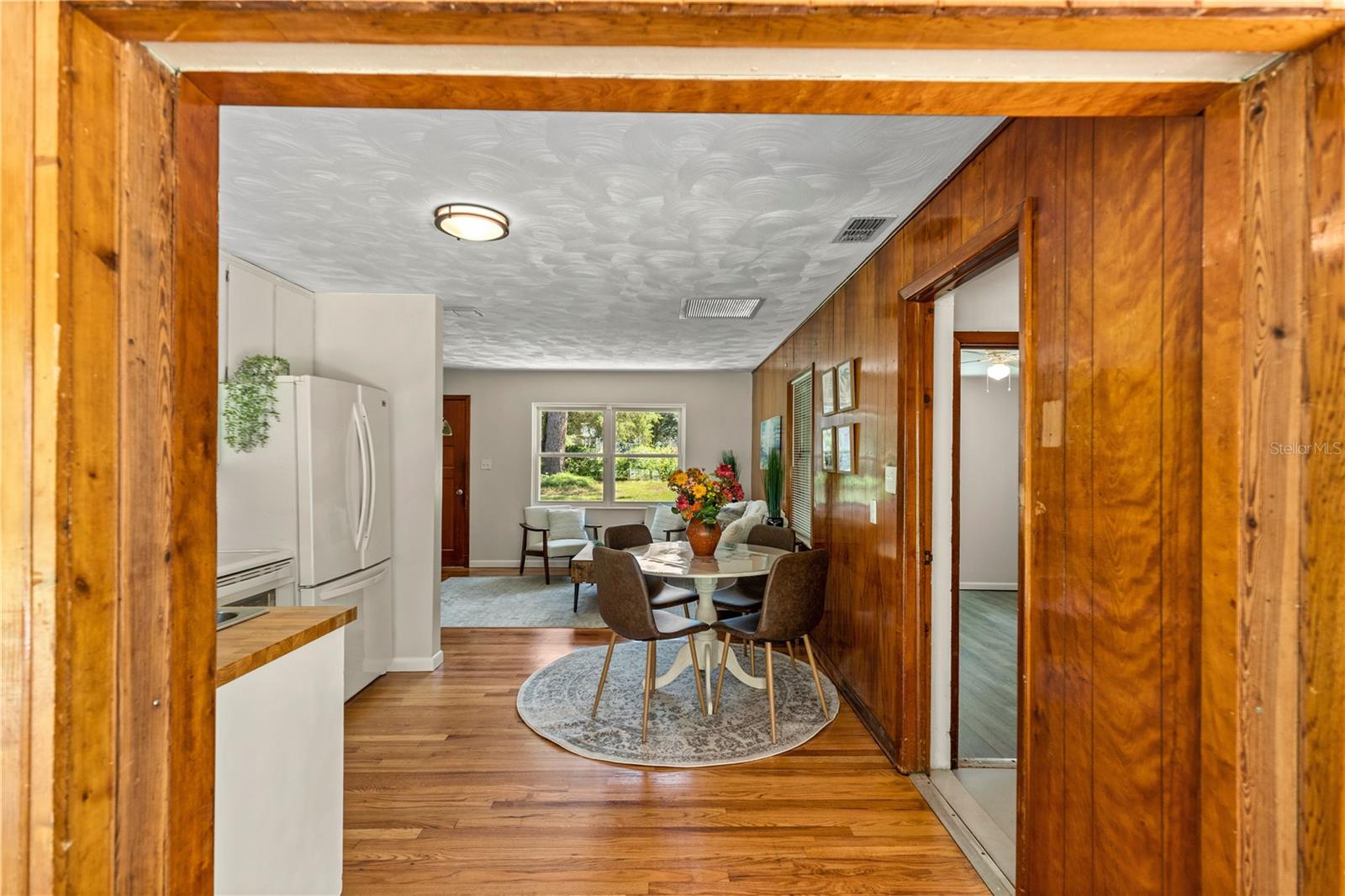 RAINBOW ACRES 01 - Residential Lease