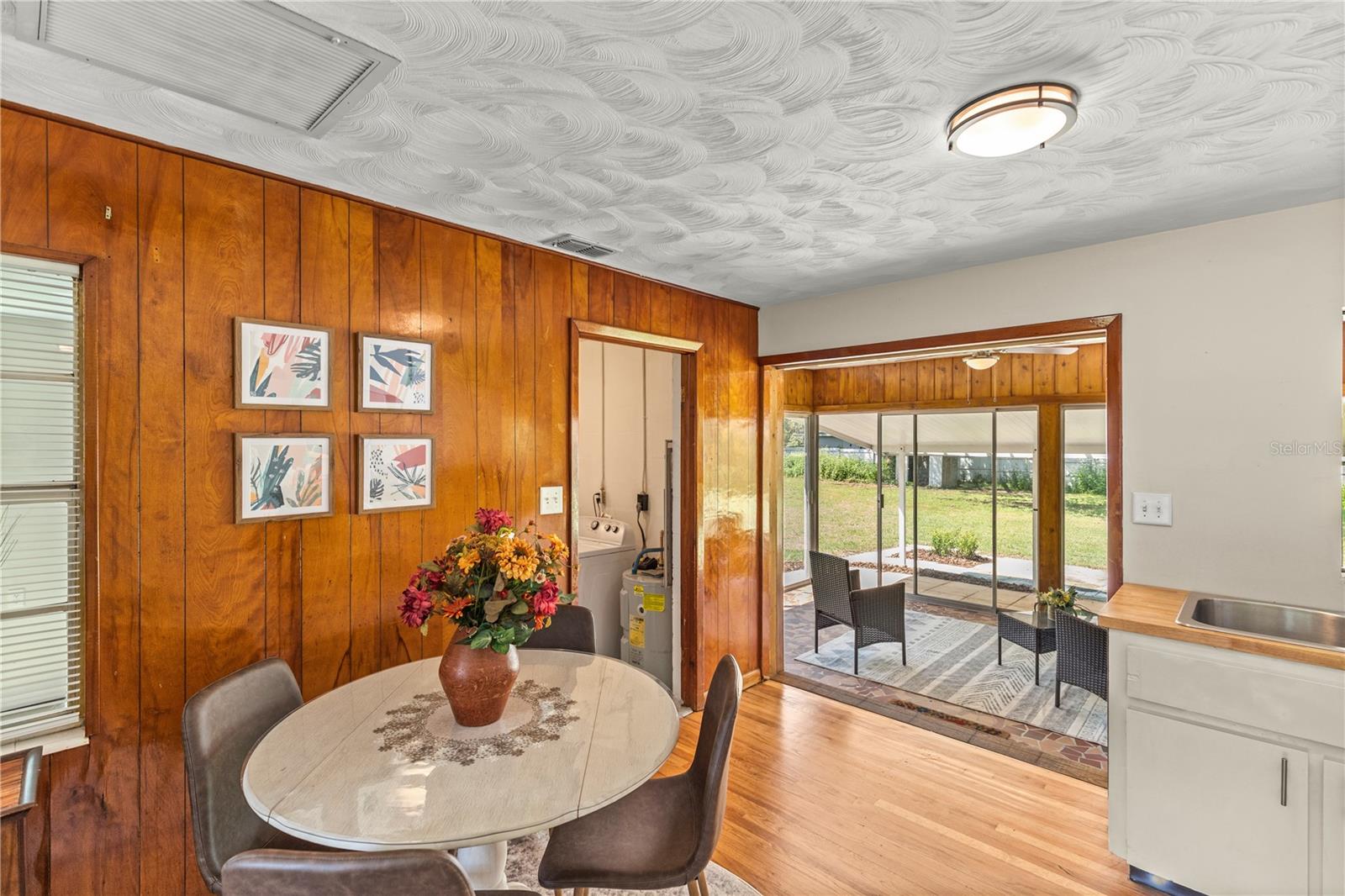 RAINBOW ACRES 01 - Residential Lease