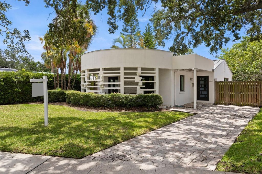 Photo of 163 Barbados Avenue, Tampa, FL 33606 (MLS # TB8404682)