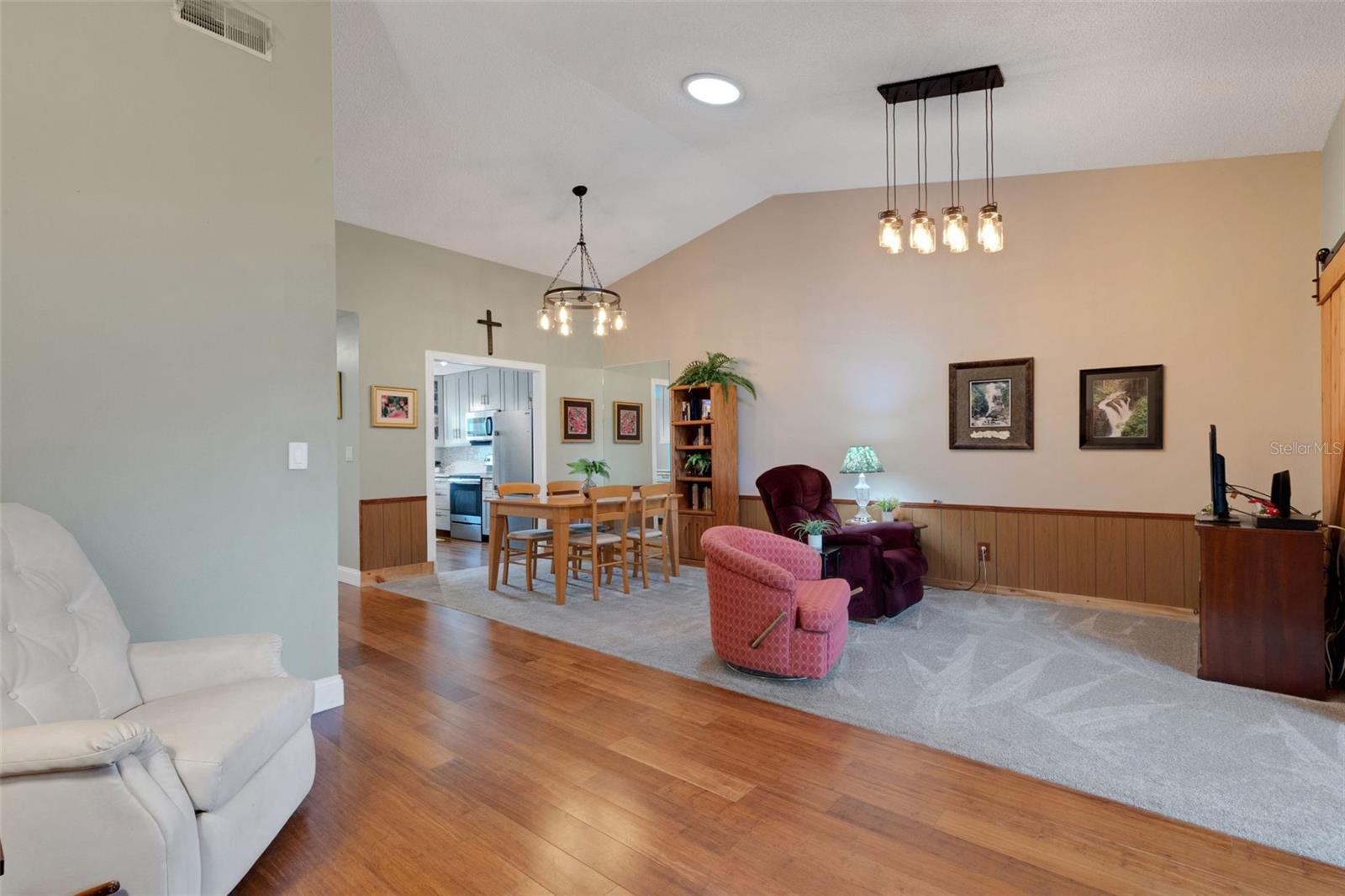 HIGHLAND LAKES - GREENVIEW VILLAS CONDO I - Residential