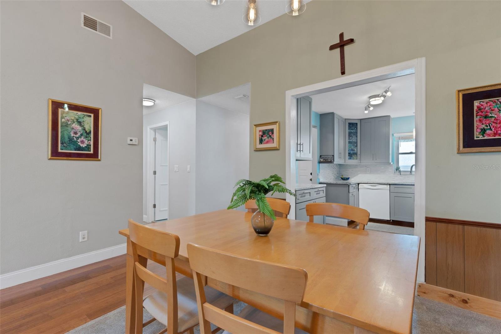 HIGHLAND LAKES - GREENVIEW VILLAS CONDO I - Residential