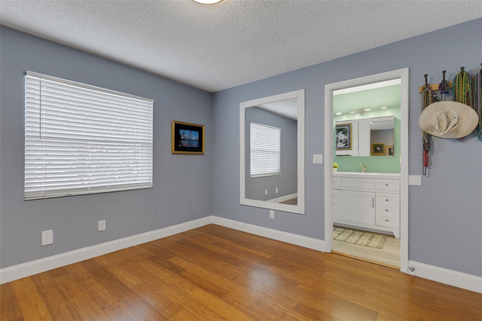 HIGHLAND LAKES - GREENVIEW VILLAS CONDO I - Residential
