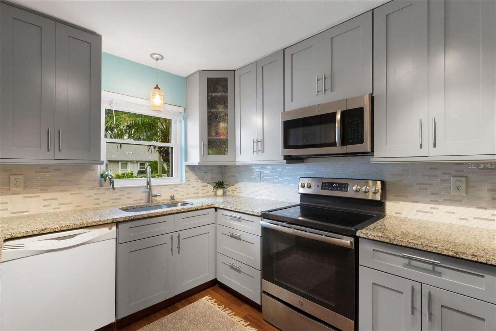 HIGHLAND LAKES - GREENVIEW VILLAS CONDO I - Residential
