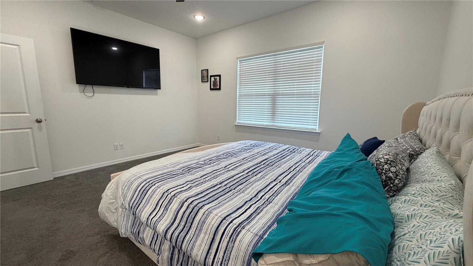 CIERRA OAKS - Residential