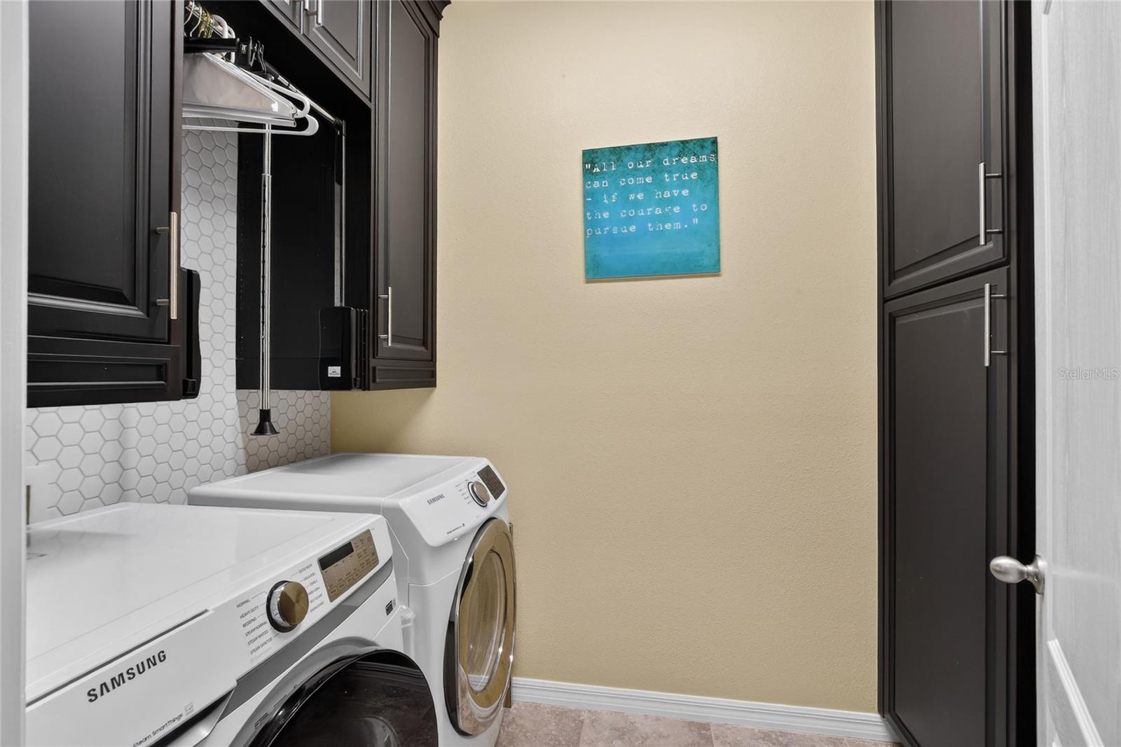 HAMPTON COVE - Residential