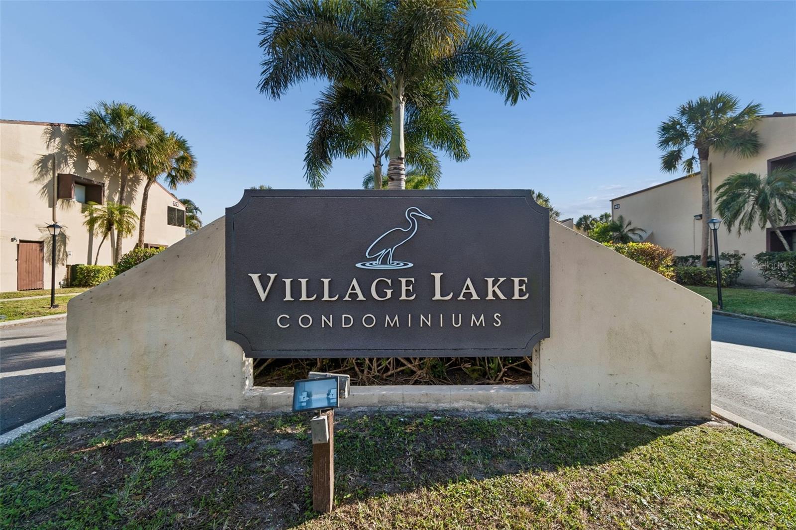 VILLAGE LAKE - Residential