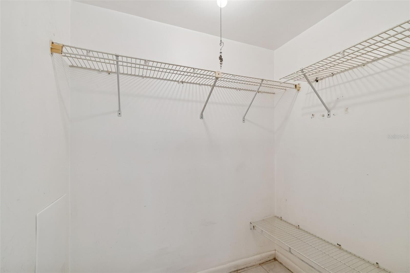 VILLAGE LAKE - Residential