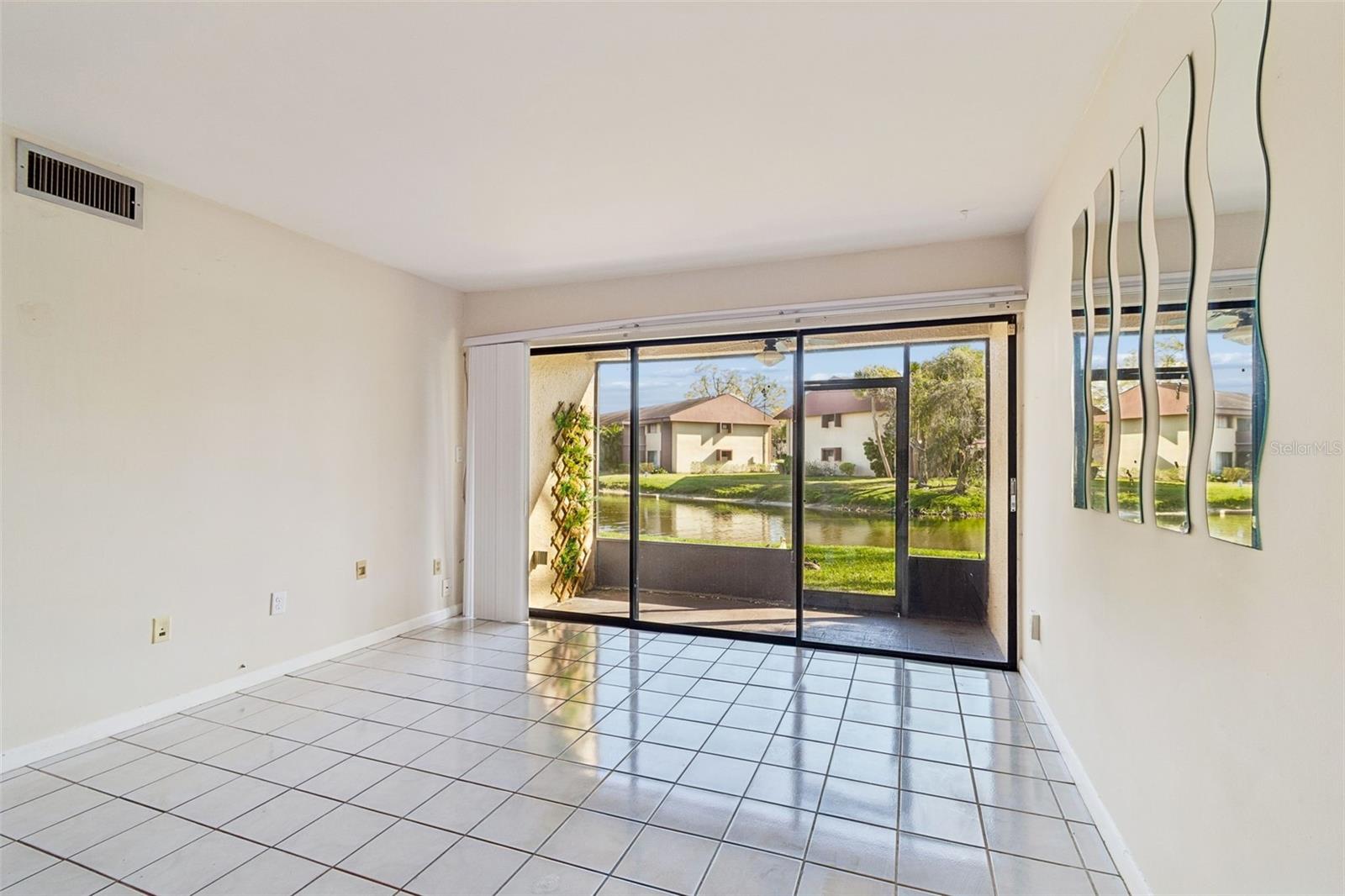 VILLAGE LAKE - Residential