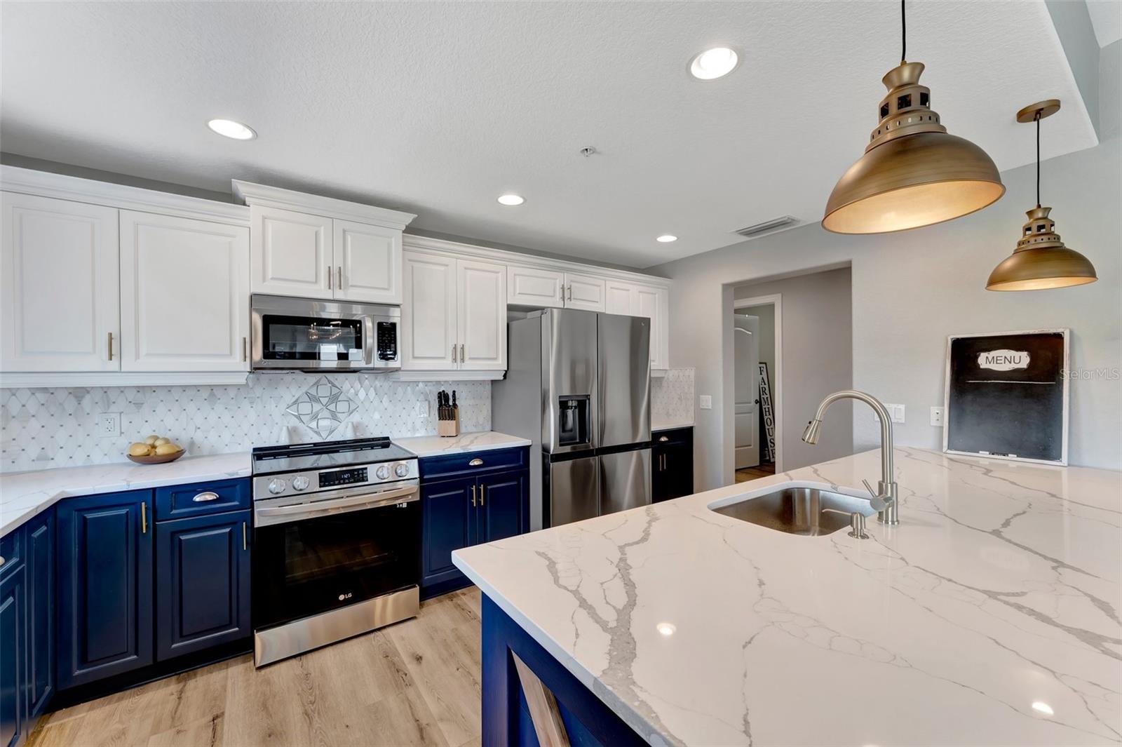 THE PALMS AT RIVIERA DUNES PH I - Residential Lease