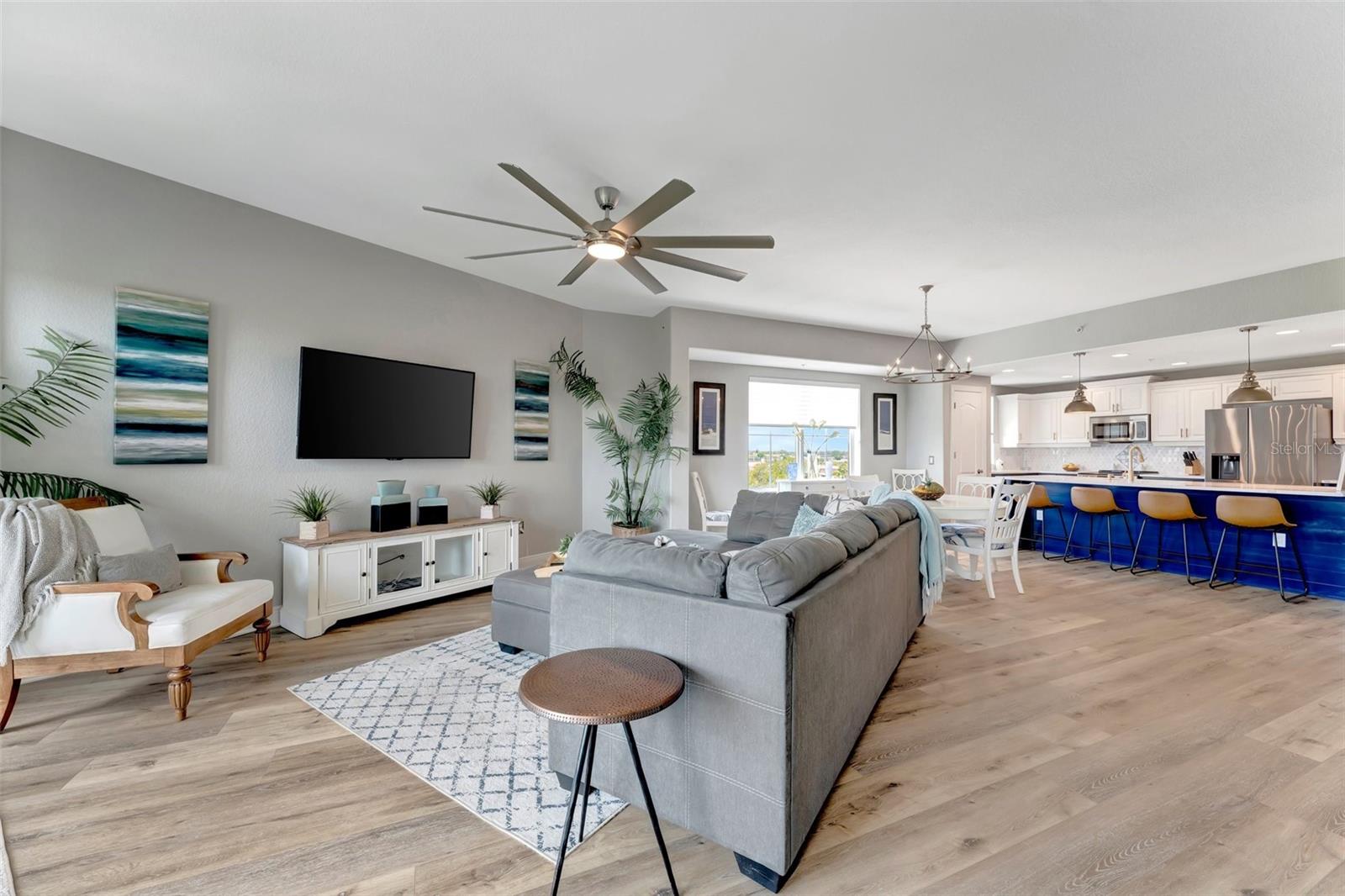 THE PALMS AT RIVIERA DUNES PH I - Residential Lease