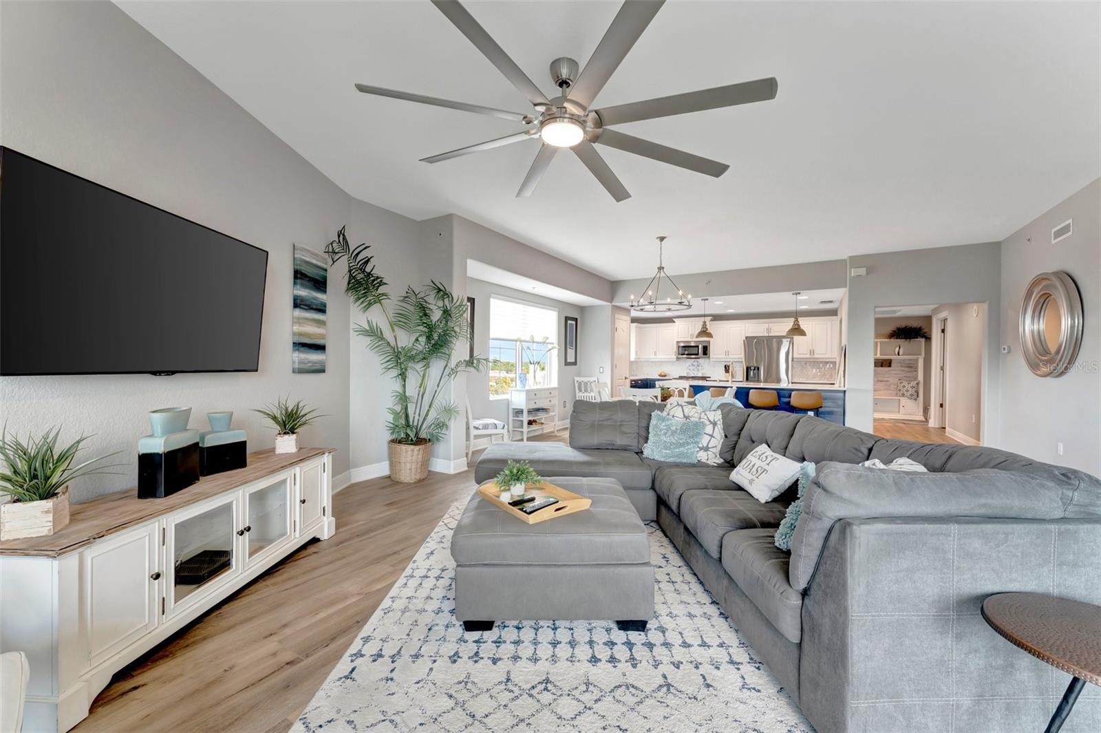 THE PALMS AT RIVIERA DUNES PH I - Residential Lease