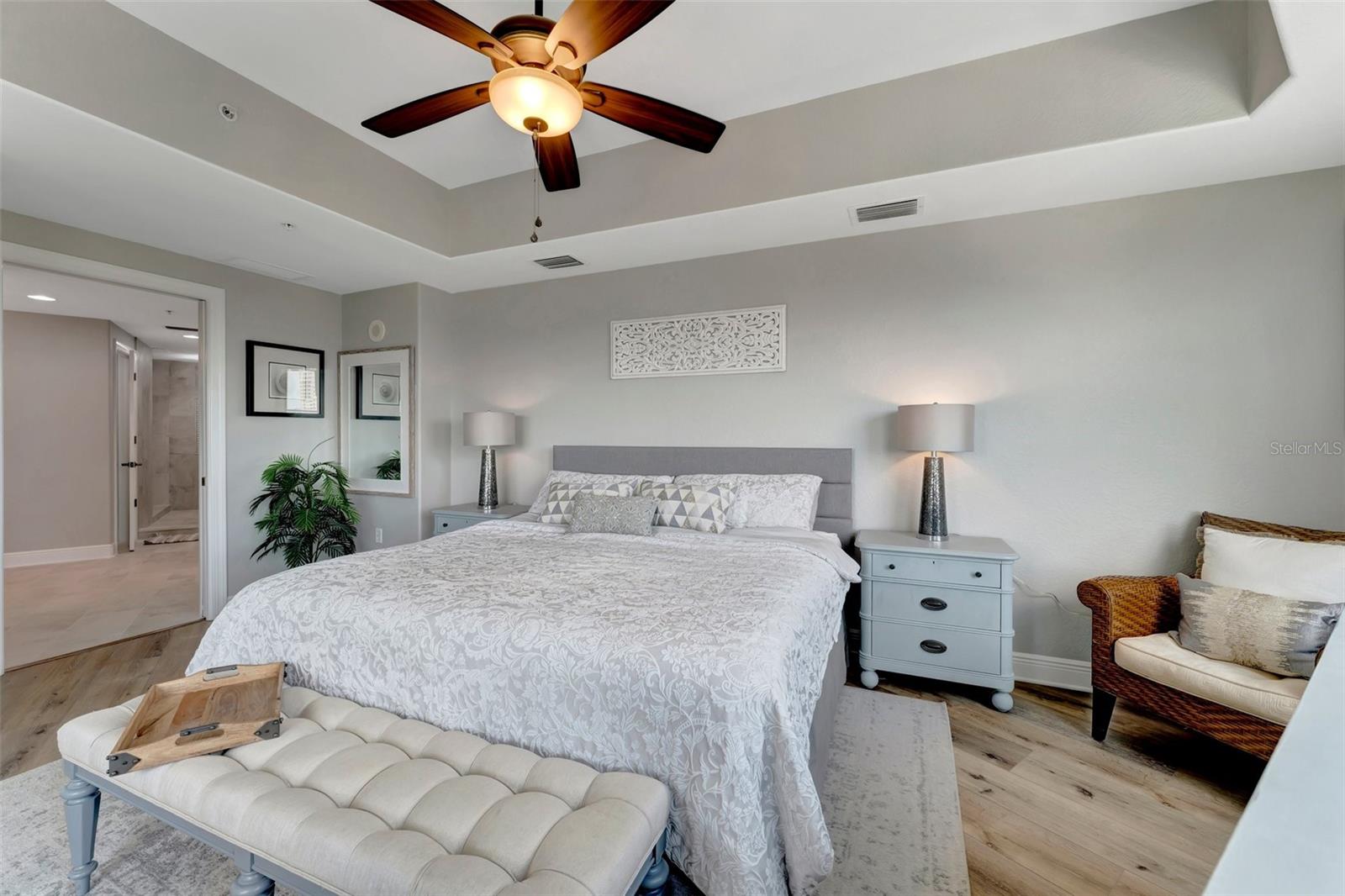 THE PALMS AT RIVIERA DUNES PH I - Residential Lease