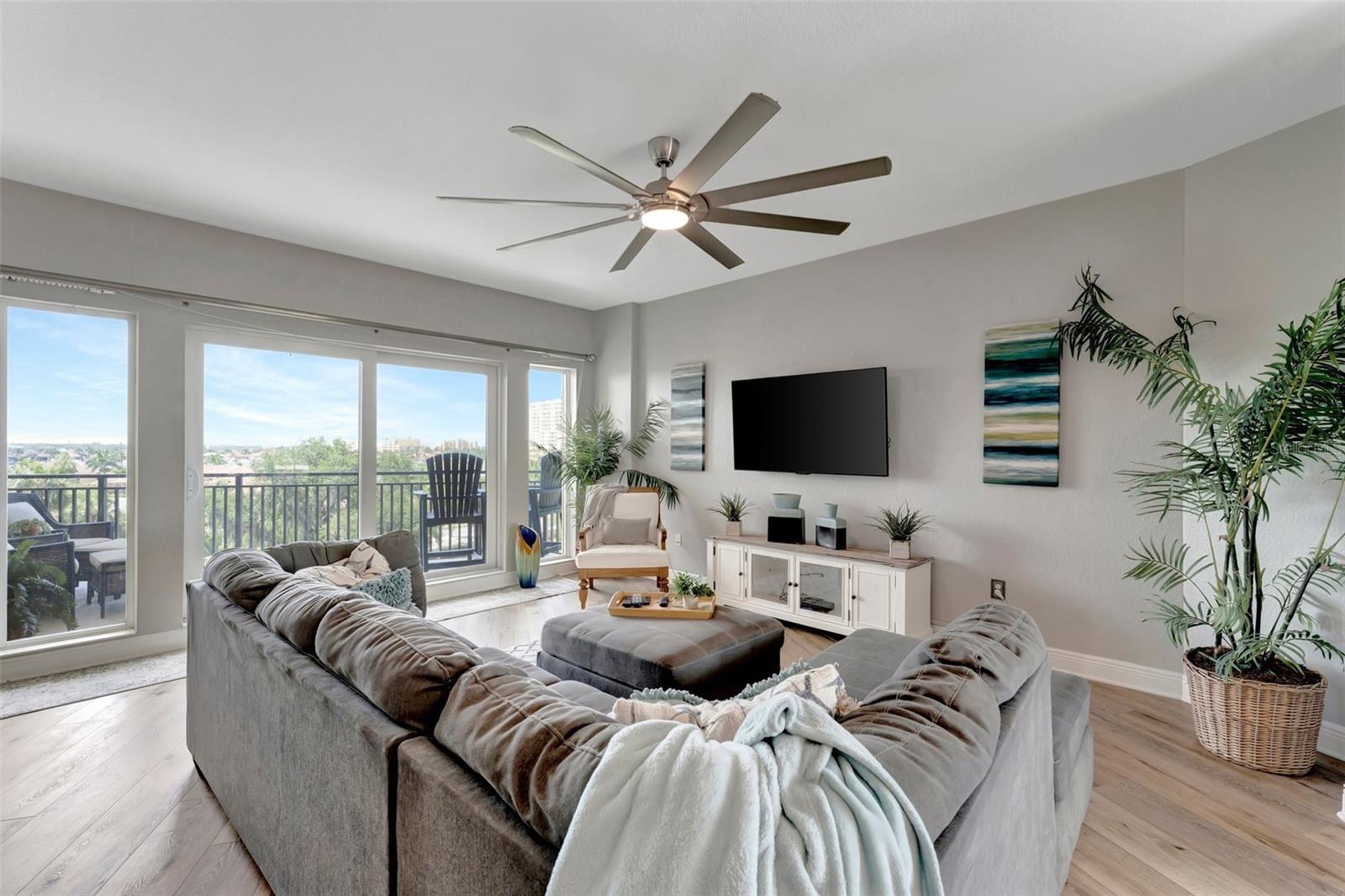 THE PALMS AT RIVIERA DUNES PH I - Residential Lease