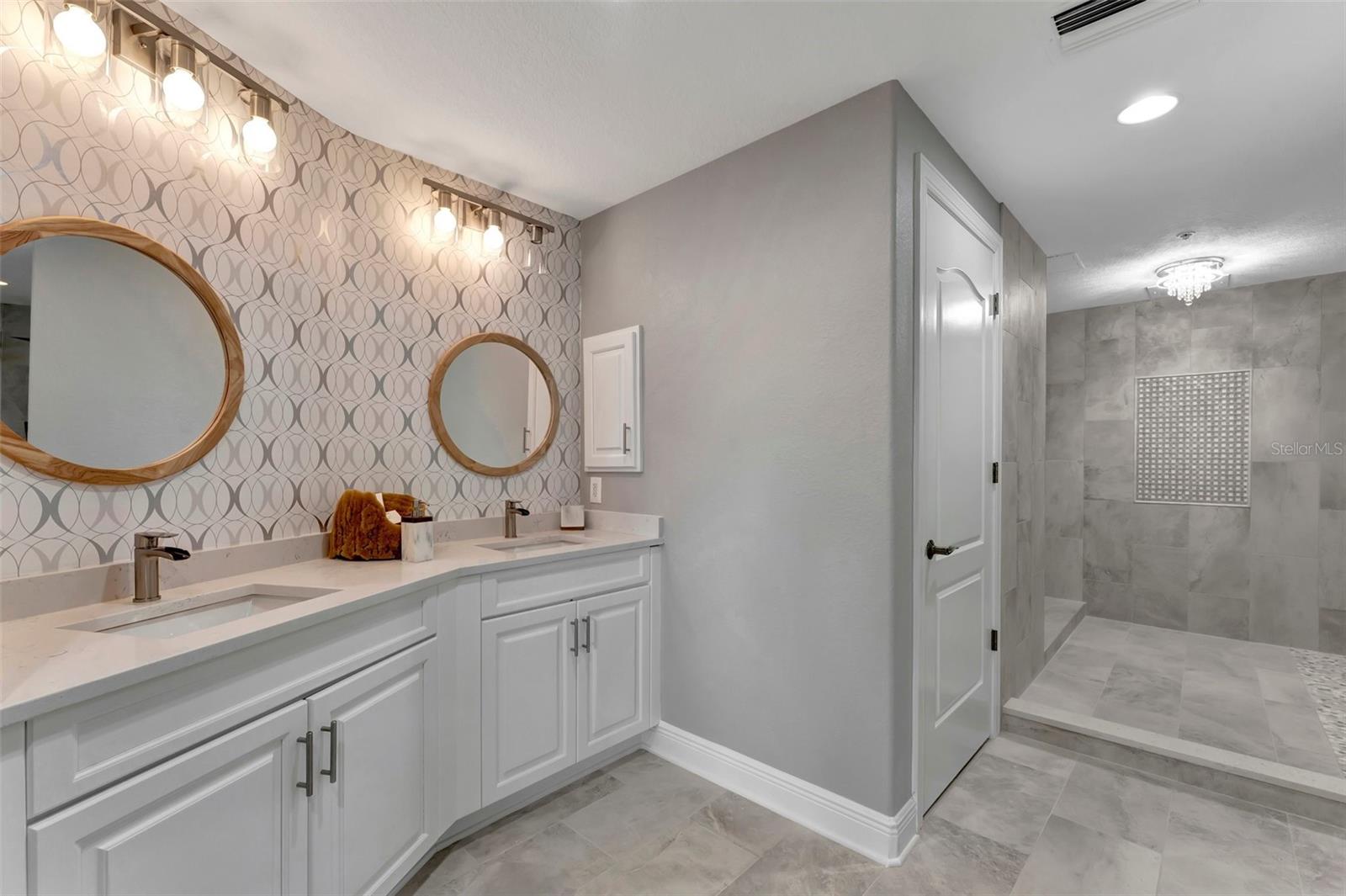 THE PALMS AT RIVIERA DUNES PH I - Residential Lease