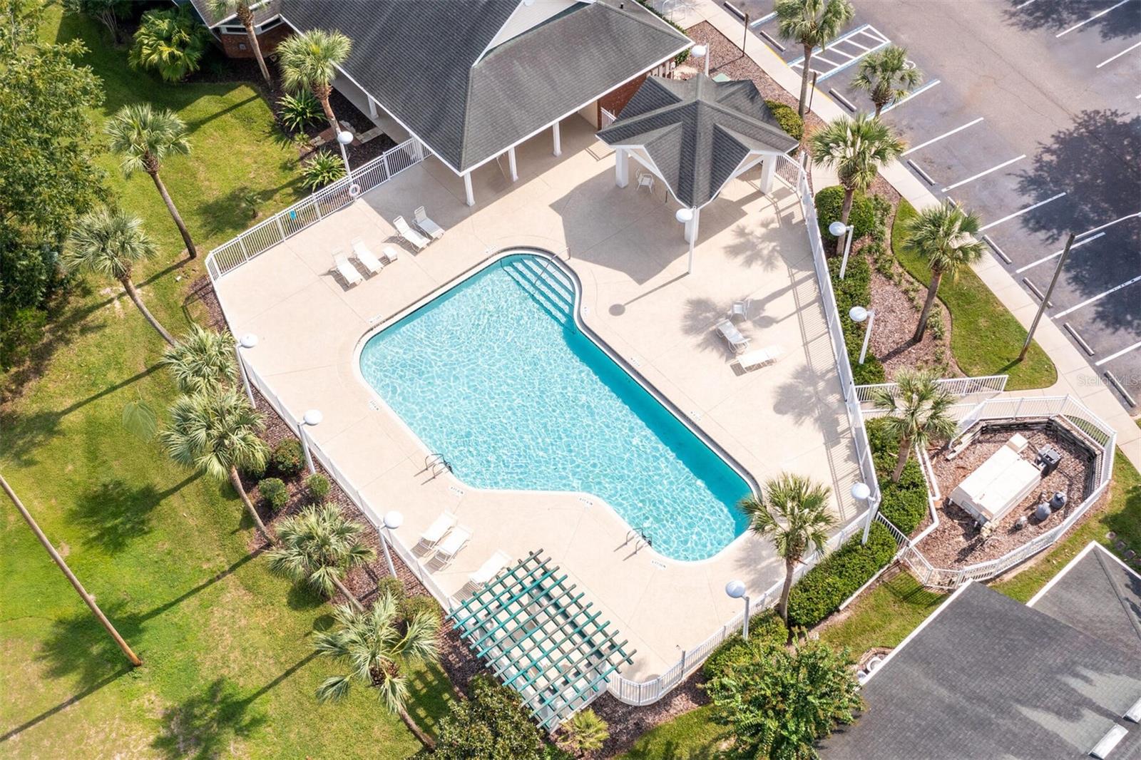 GREENS CONDOS AT WEST END - Residential