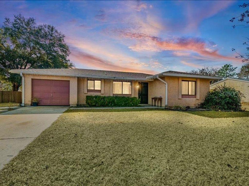 Photo of 543 Silver Course Court, Ocala, FL 34472 (MLS # OM717699)