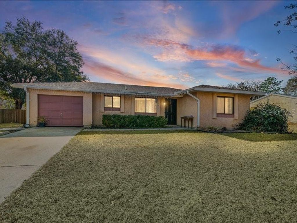 Photo of 543 Silver Course Court, Ocala, FL 34472 (MLS # OM717699)