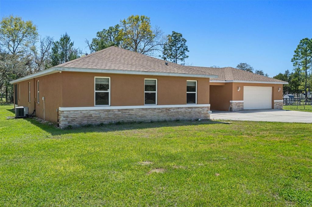 Photo of 11500 Knuckey Road, Weeki Wachee, FL 34614 (MLS # TB8488991)