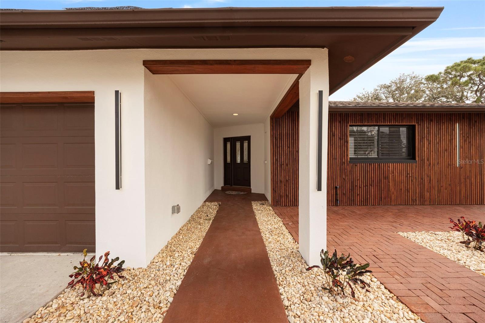 5921 DENVER STREET NE