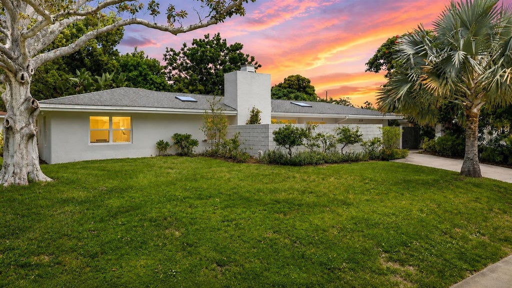 Photo of 3536 Jaffa Drive, Sarasota, FL 34239 (MLS # N6145472)