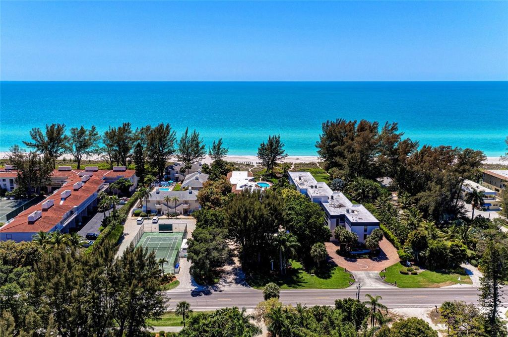 Photo of 5125 Gulf Of Mexico Drive #7, Longboat Key, FL 34228 (MLS # N6141238)