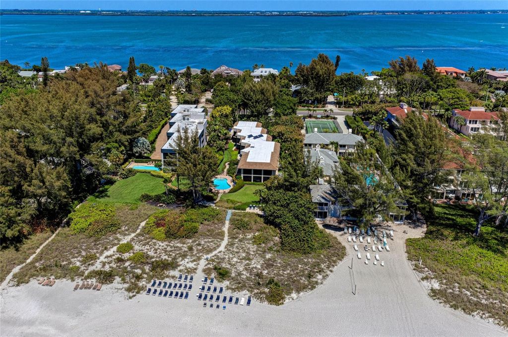 Photo of 5125 Gulf Of Mexico Drive #7, Longboat Key, FL 34228 (MLS # N6141238)