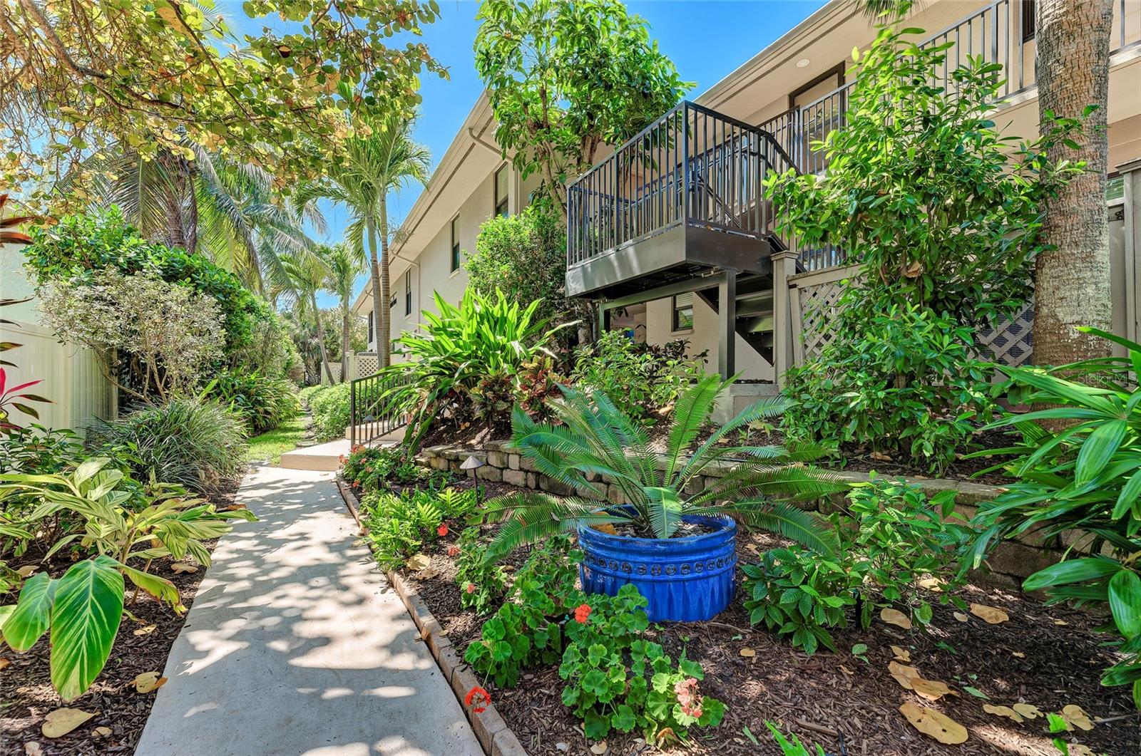 SEAGRAPE INN - Residential