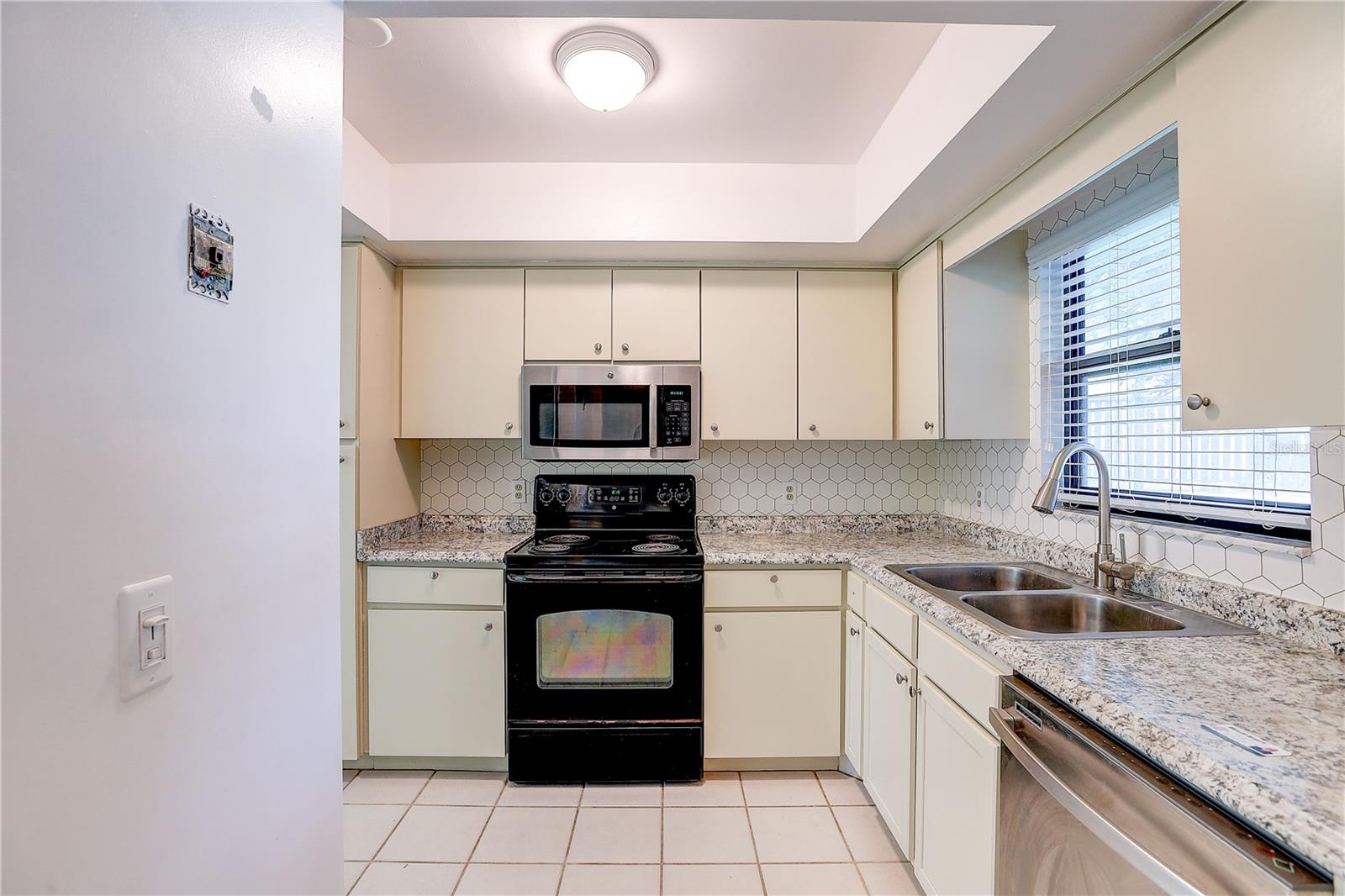 BLUFFS CHRISTINA 01 - Residential